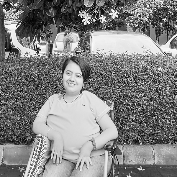 Wheelchair user with Arthrogryposis Multiplex Congenita (AMC). Peer support for mental and medical health